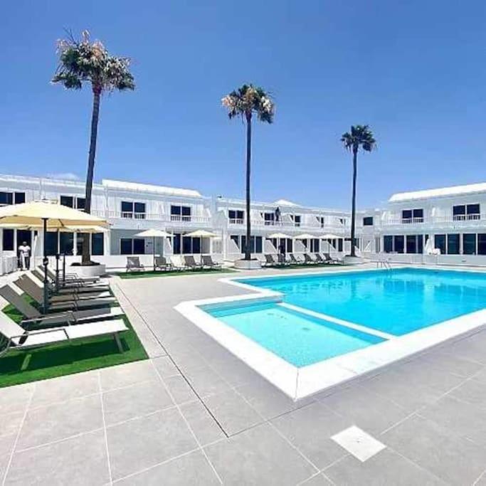 Puerto Del Carmen Airconditioned 2Bed Poolside Apt Exterior photo